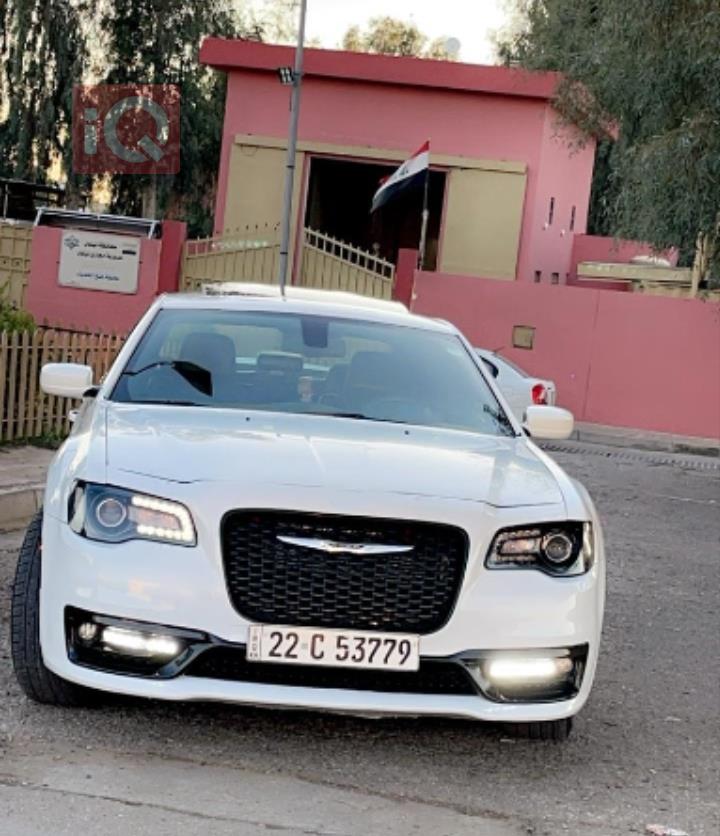 كرايسلر 300